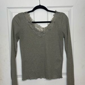 Long sleeve t-shirt